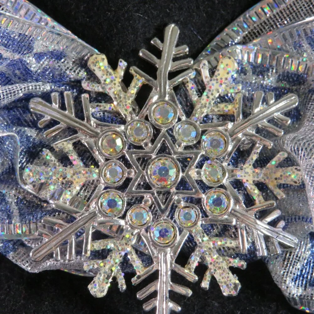 N/A snowflake black